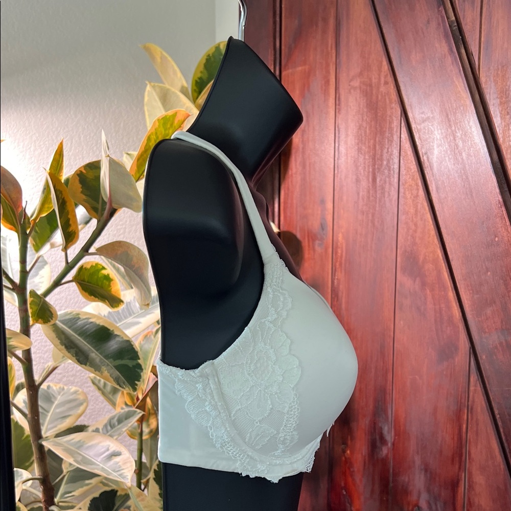 Victoria’s Secret wireless bra - Picture 6 of 10